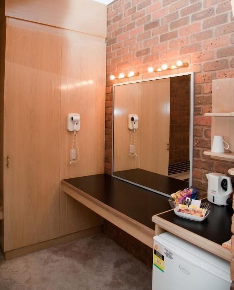 Standard Room, Non Smoking (Townhouse) photo 2