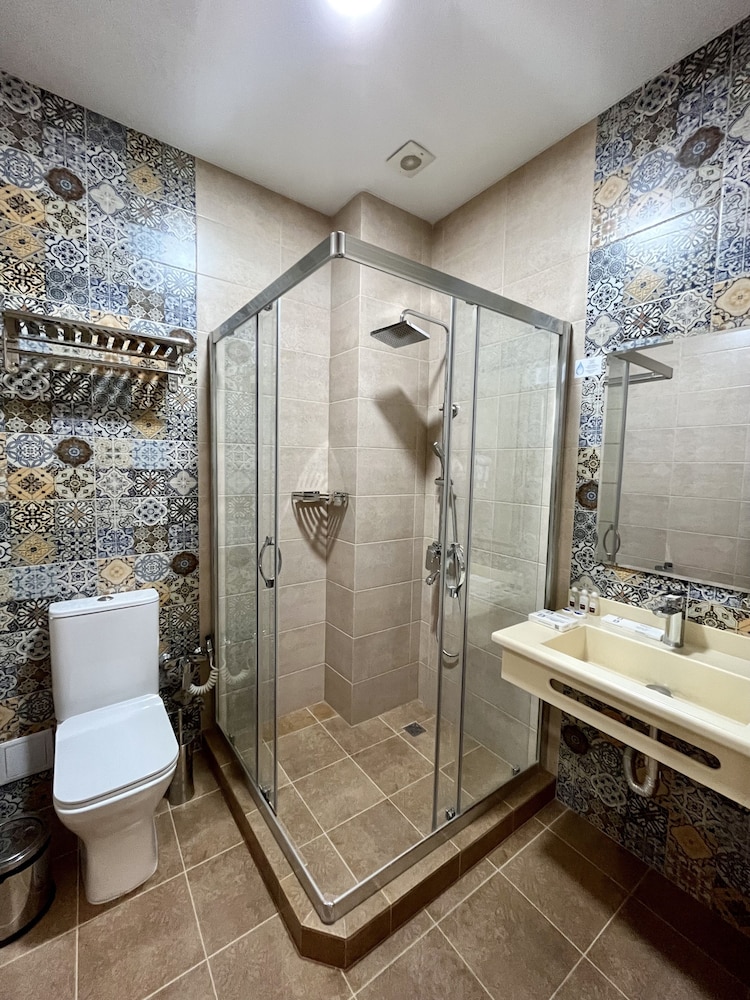 Deluxe Twin Room - Photo 8