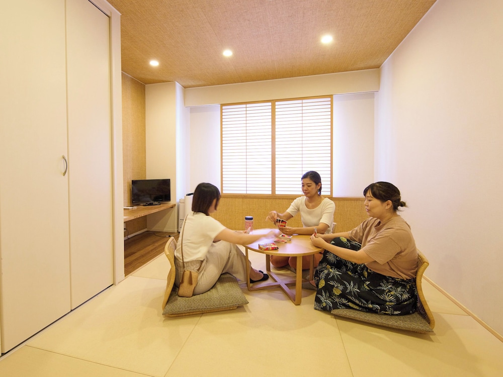 Japanese style room,Non smoking (daily towel change and garbage pickup, housekeeping every 3 nights) photo 2