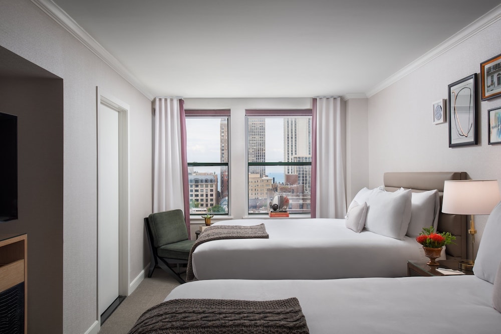 Room, 2 Queen Beds - Photo 3