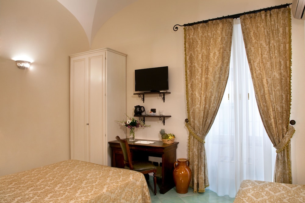 Standard Room - Photo 1