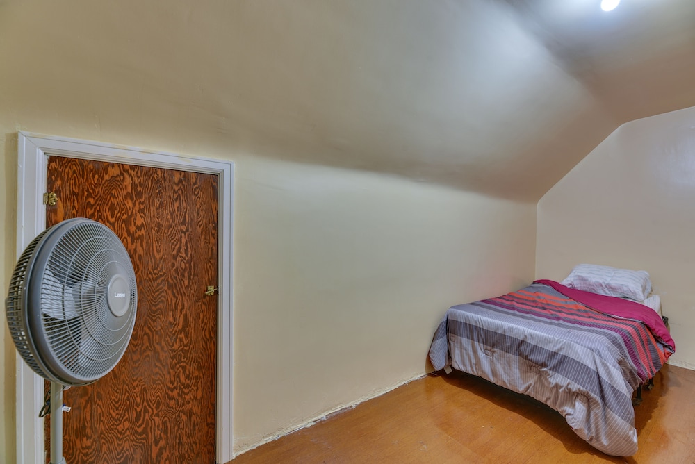 House (2 Bedrooms) photo 1