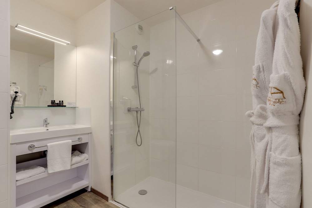 Standard Studio (Double Bed) photo 2