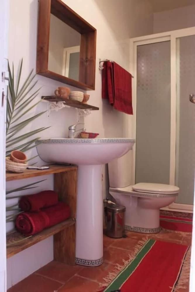 Triple Room, Private Bathroom photo 3