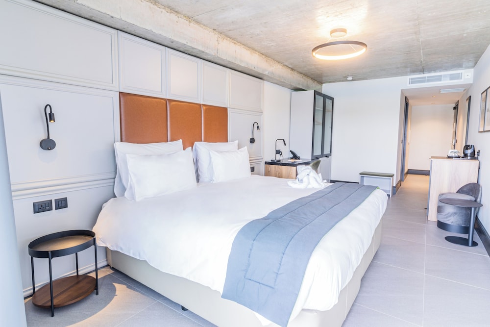 Deluxe Double or Twin Room, Sea View - Photo 11