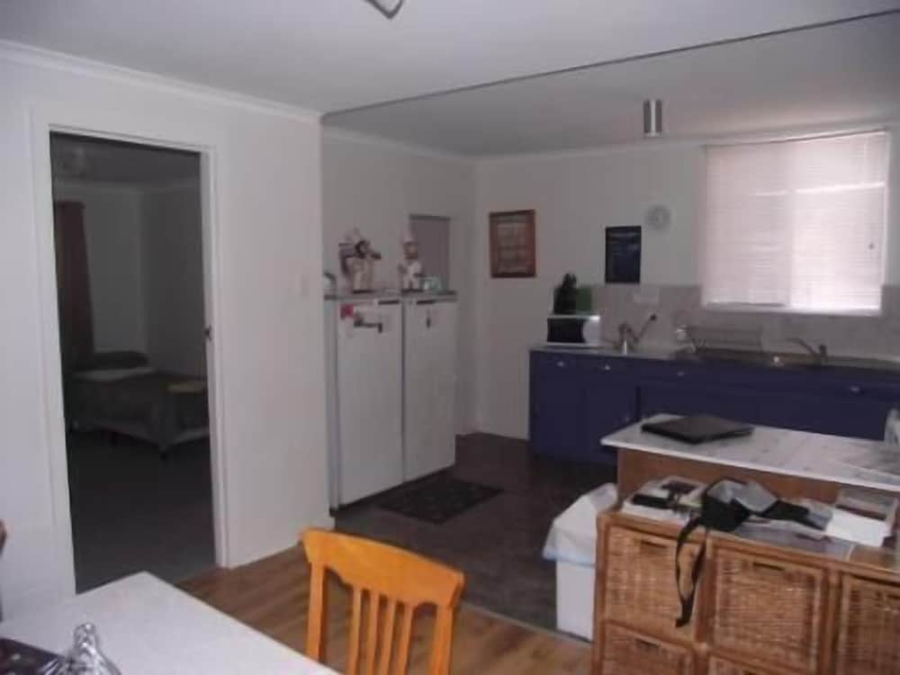 Family Cottage (1 Night Stay) photo 3