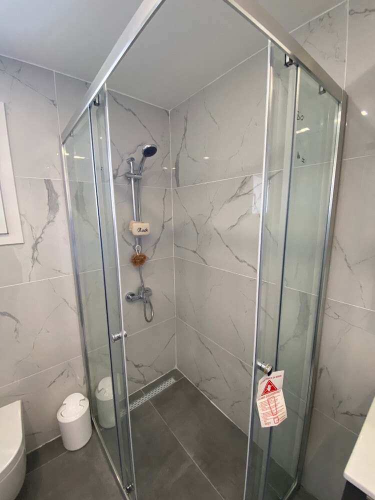 Standard Double Room - Photo 10