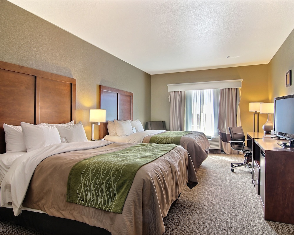 Standard Room, 2 Queen Beds, Non Smoking photo 1