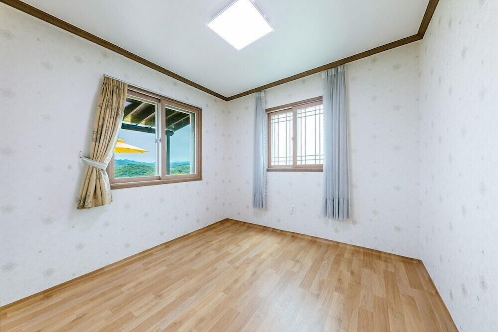Room (Group Family) - Photo 5
