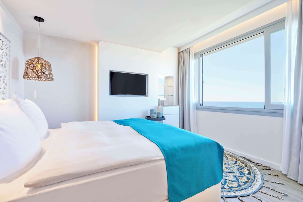 Deluxe Duplex, Sea View (Cliff Pool Suite) Deluxe Duplex, Sea View (Cliff Pool Suite)
