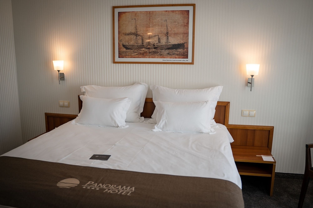 Deluxe Double Room, Sea View - Photo 12