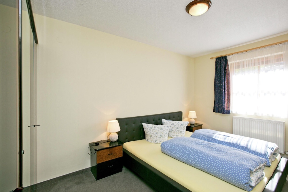 Apartment photo 2