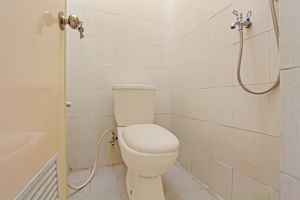 Standard Twin Room - Photo 14