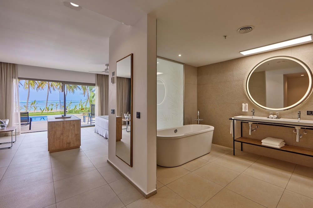 Suite (Swim Up, Elite Club) photo 3