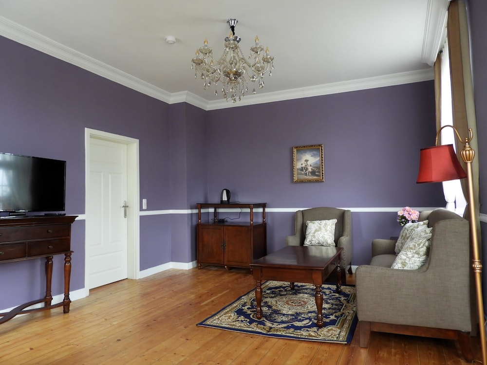 Autumn Suite photo 2
