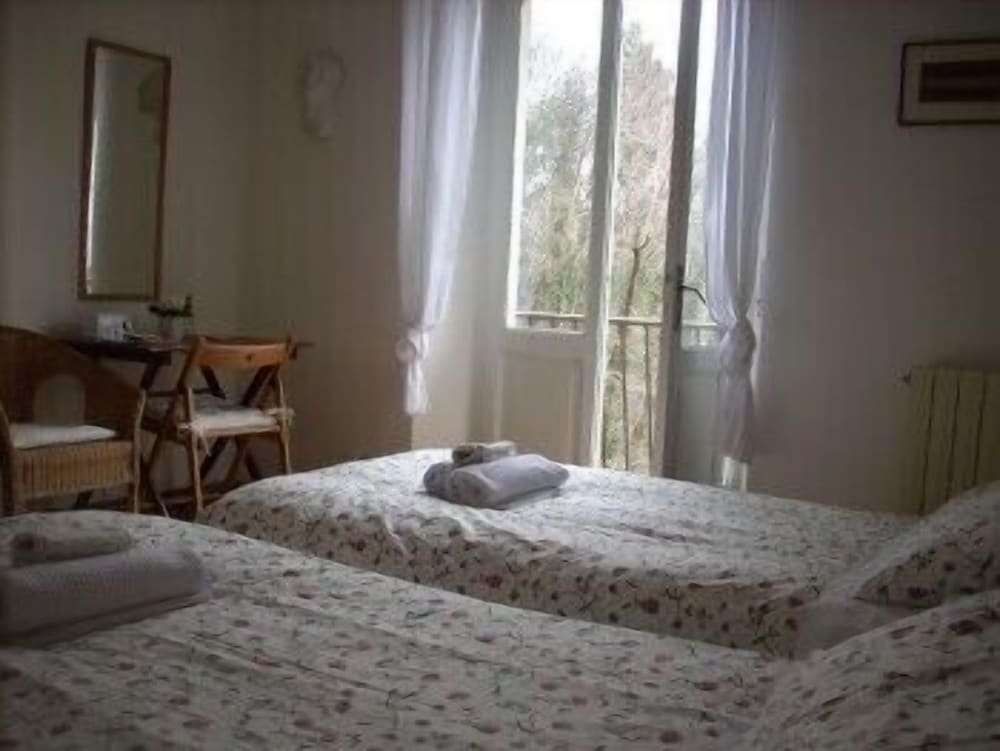 Double or Twin Room photo 1