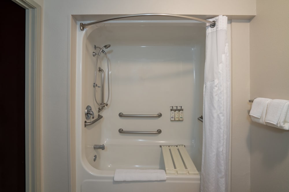 Room, 2 Queen Beds, Accessible (Mobility) - Photo 3