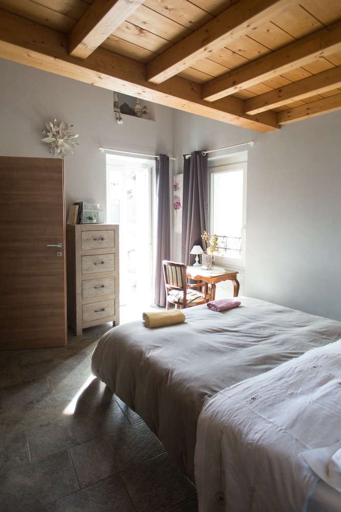 Comfort Double or Twin Room, Private Bathroom, Mountain View photo 3