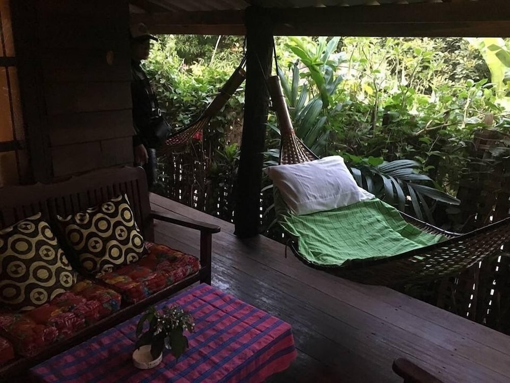 Villa 3 Double Beds Garden View (Villas 6 persons-Air-Con) photo 2