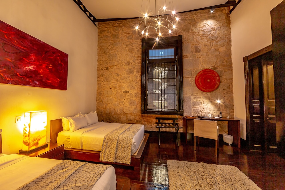 Junior Suite, 2 Double Beds - Photo 4