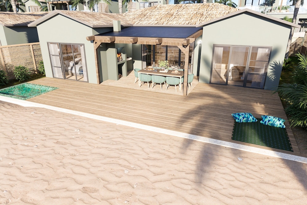 Luxury Four Bedroom Beach Front Villa with Pool
