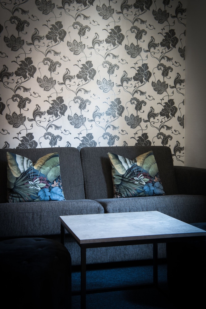 Family Room photo 1
