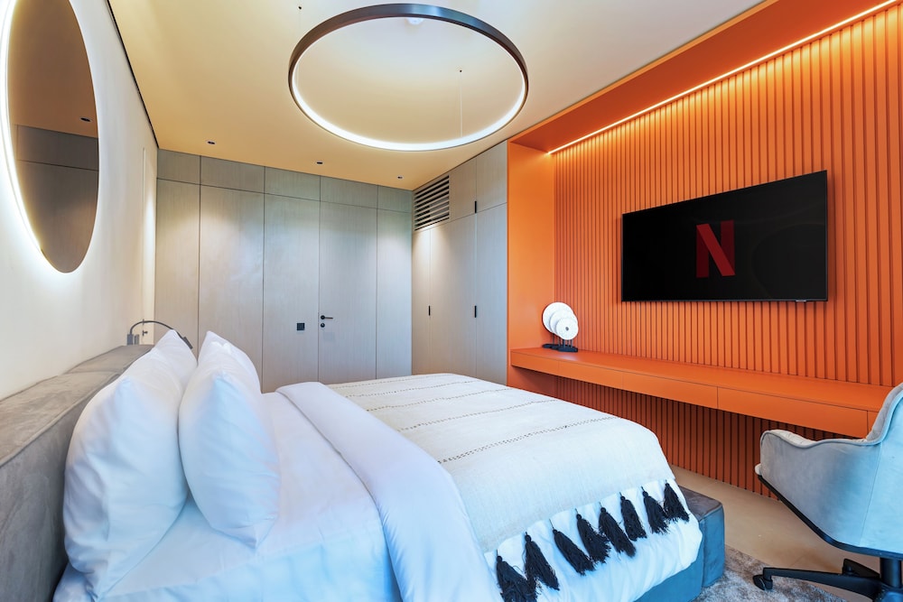 One-bedroom Apartment 103 with Private Pool