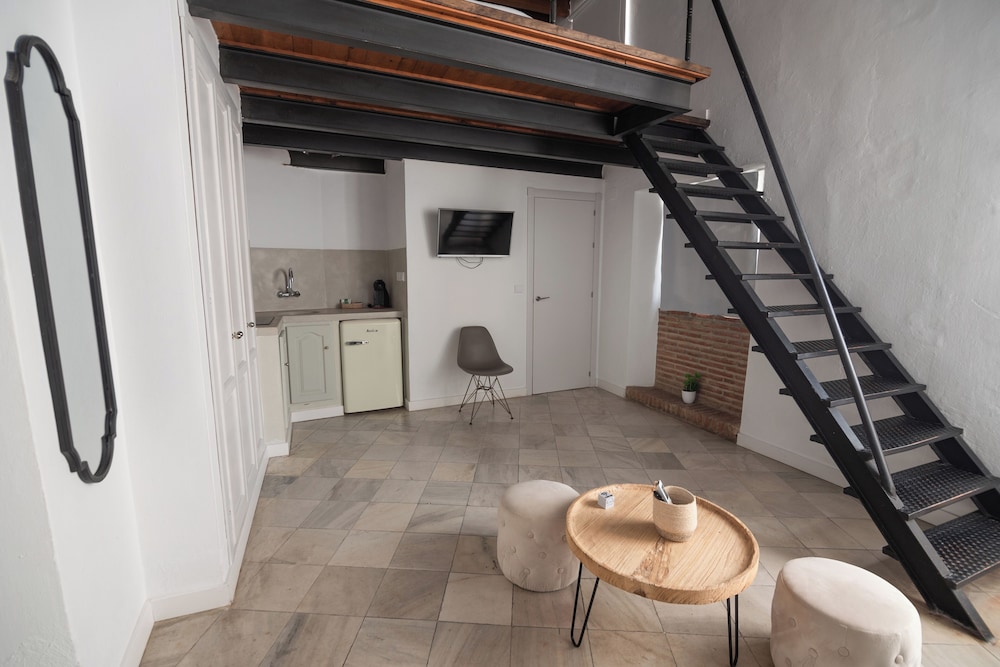 Deluxe Apartment, 1 Queen Bed with Sofa bed, Non Smoking photo 3