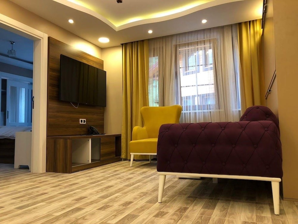 Deluxe Suite photo 3