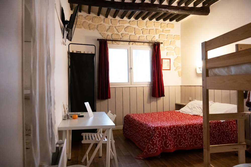Quadruple Room, Multiple Beds, Non Smoking photo 3