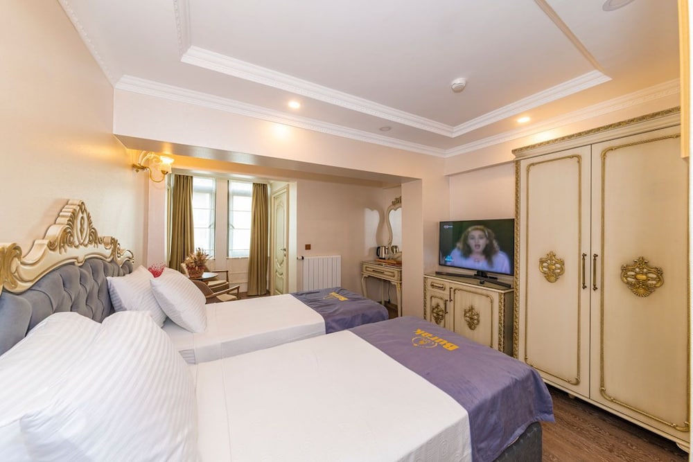 Standard Double or Twin Room photo 1