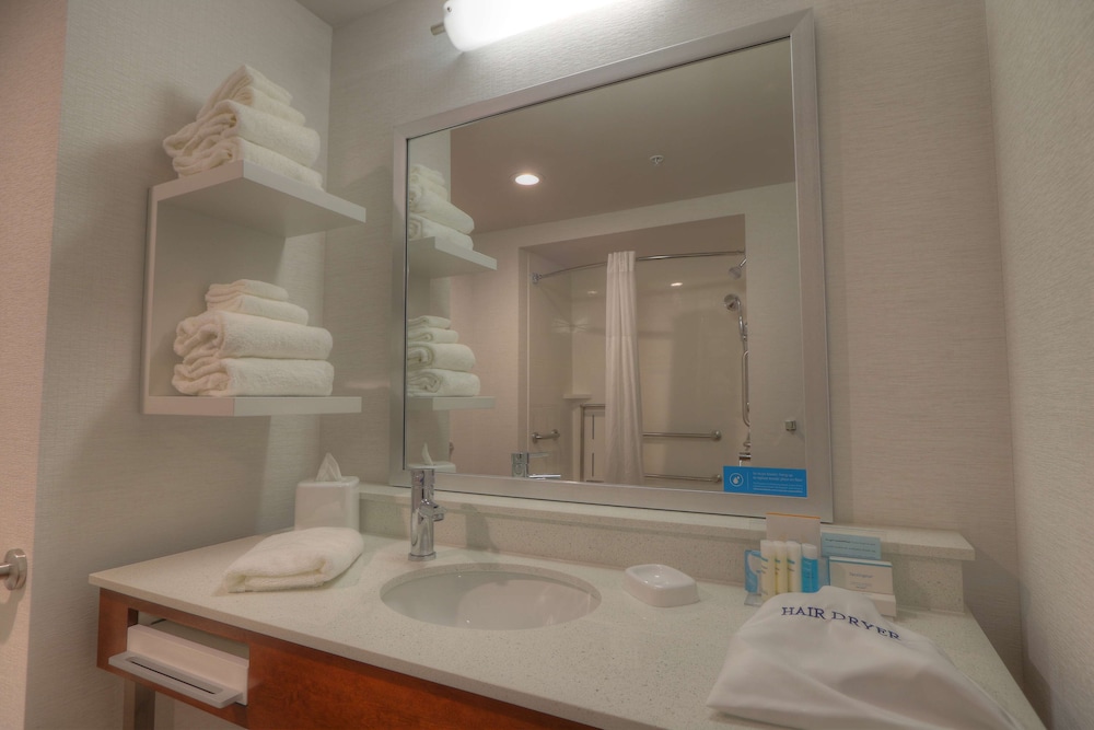Room, 2 Queen Beds, Accessible, Bathtub (Balcony) - Photo 2