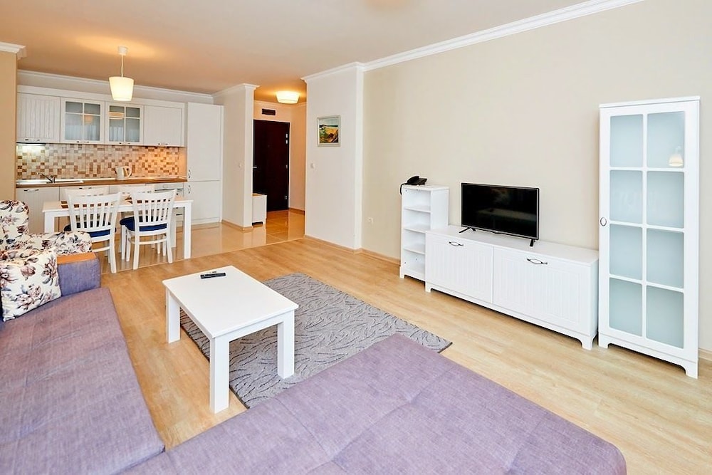 Comfort Apartment, 1 Bedroom, Park View photo 3