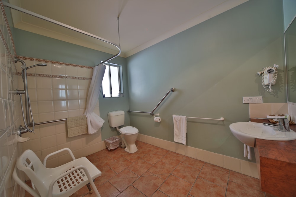 Accessible Twin Room photo 1