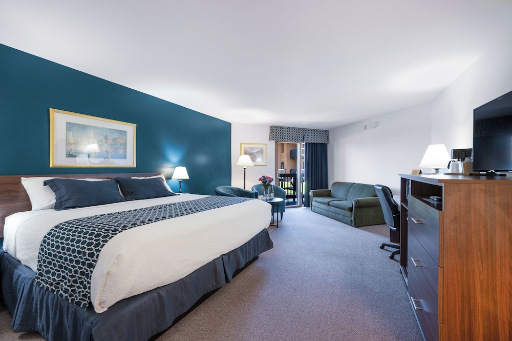 Standard Room, 1 King Bed with Sofa bed, Harbor View photo 1