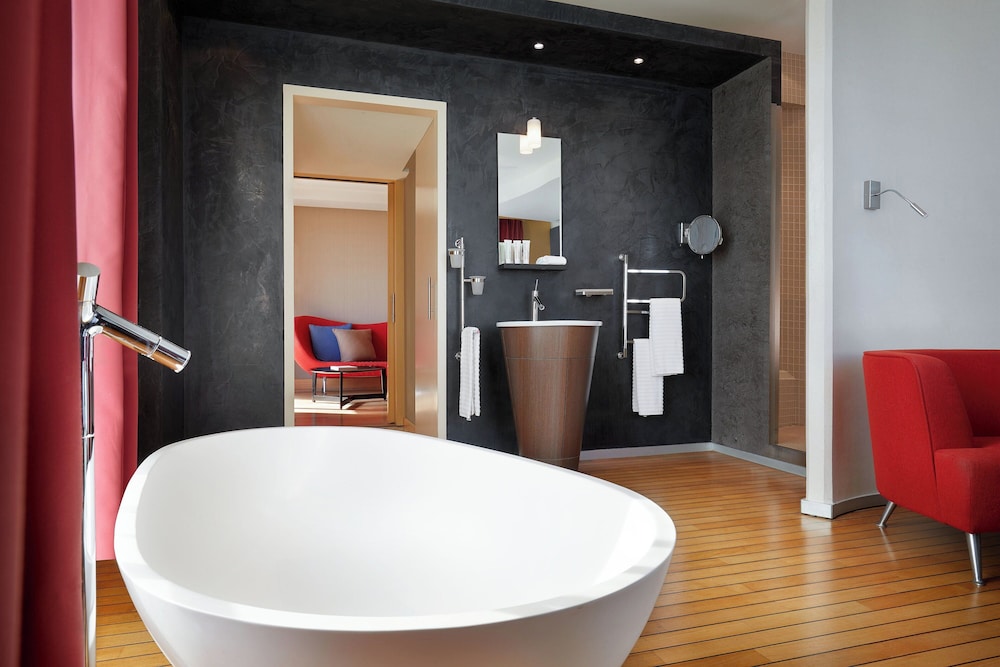 Design Suite, 1 Bedroom, Sea View