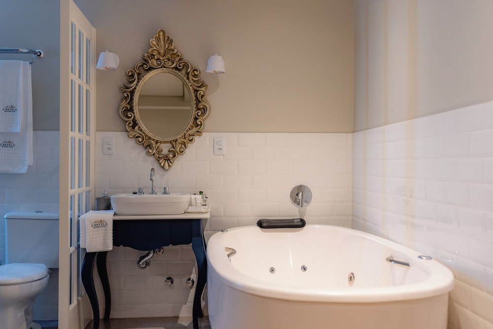 Deluxe Double Room, City View - Photo 16