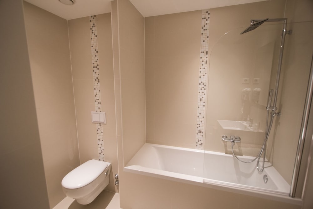 Business Double Room, 1 Double Bed, Non Smoking - Photo 15
