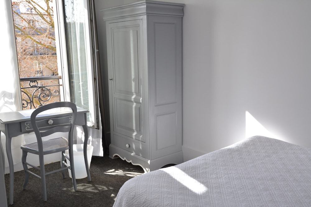 Single Room with Private Shower and WC photo 3