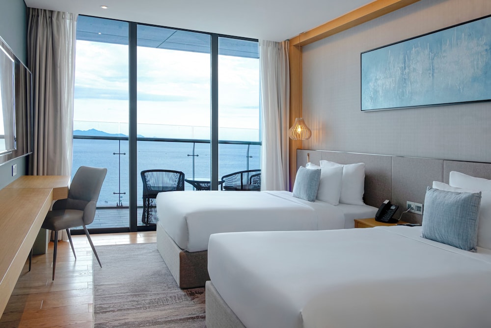 Superior Twin Room, Sea View - Photo 4
