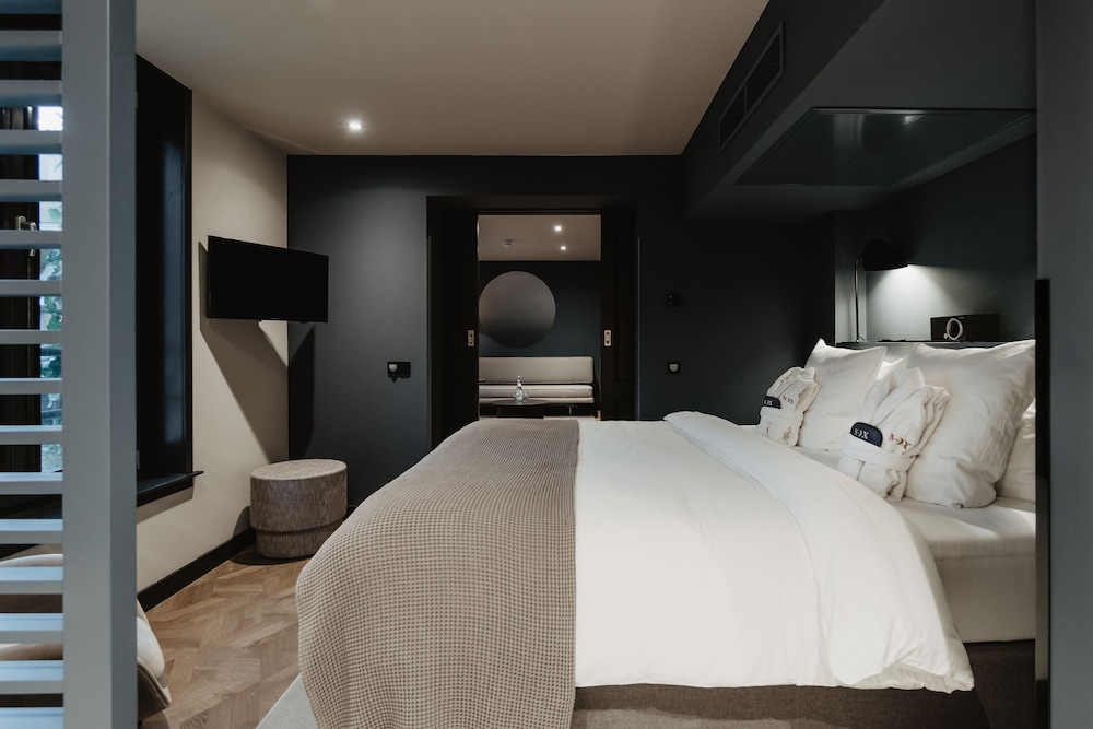 Exclusive Triple Room, 1 Bedroom (Full Moon)