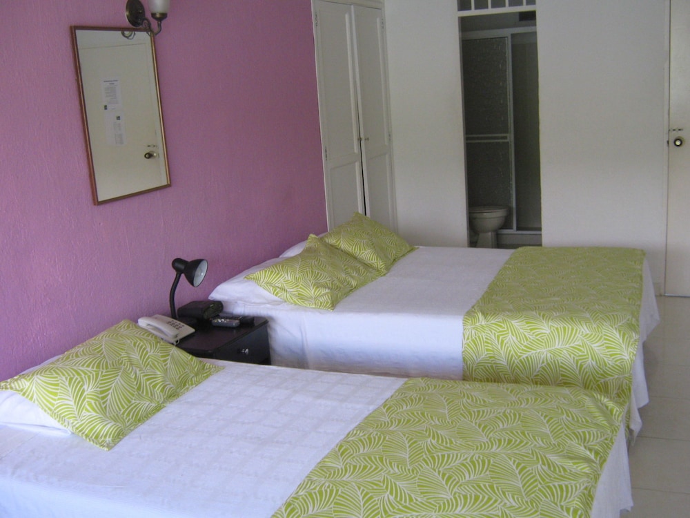 Standard Triple Room, Bay View photo 2