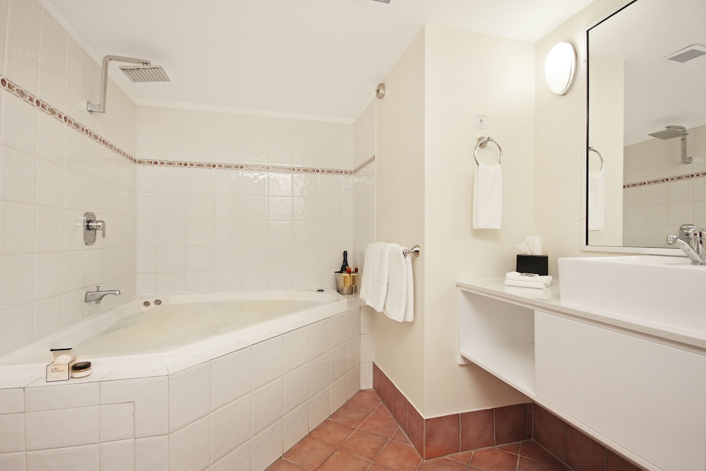 Spa Suite - Photo 10