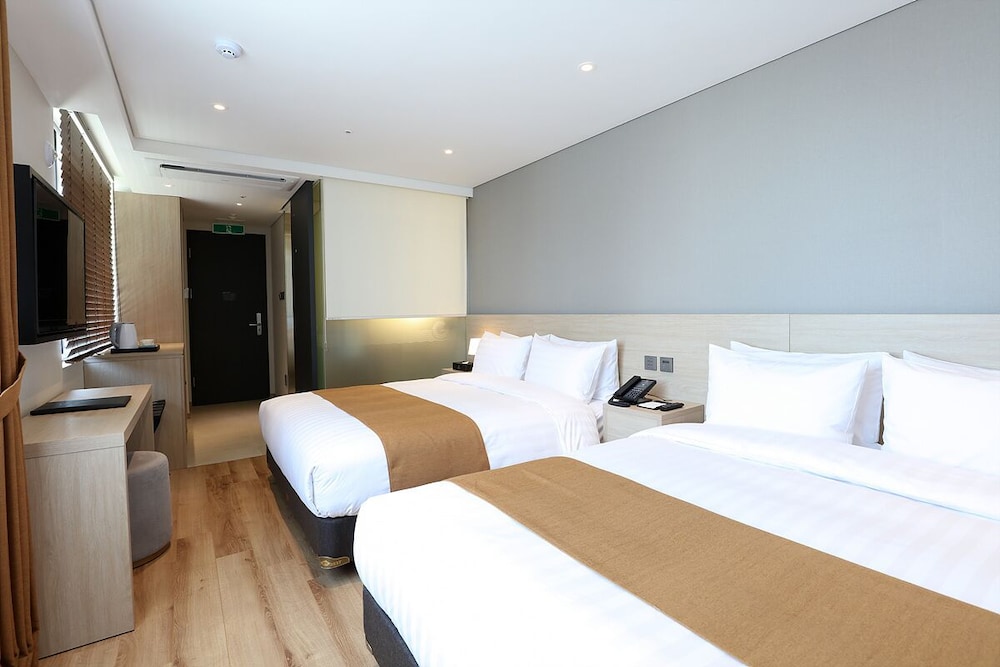 Deluxe Room, 2 Double Beds photo 1