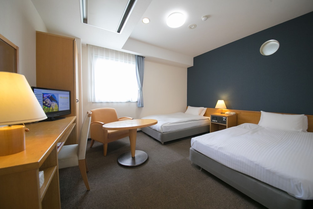 Corner Deluxe Twin Room, Smoking - Photo 1