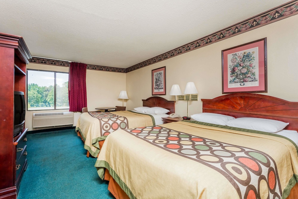 Standard Room, 1 Queen Bed photo 2