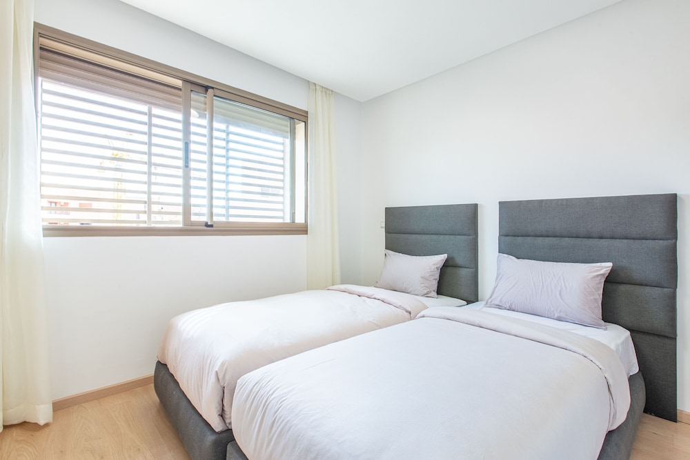 Premium Apartment, 2 Bedrooms, Balcony - Photo 14