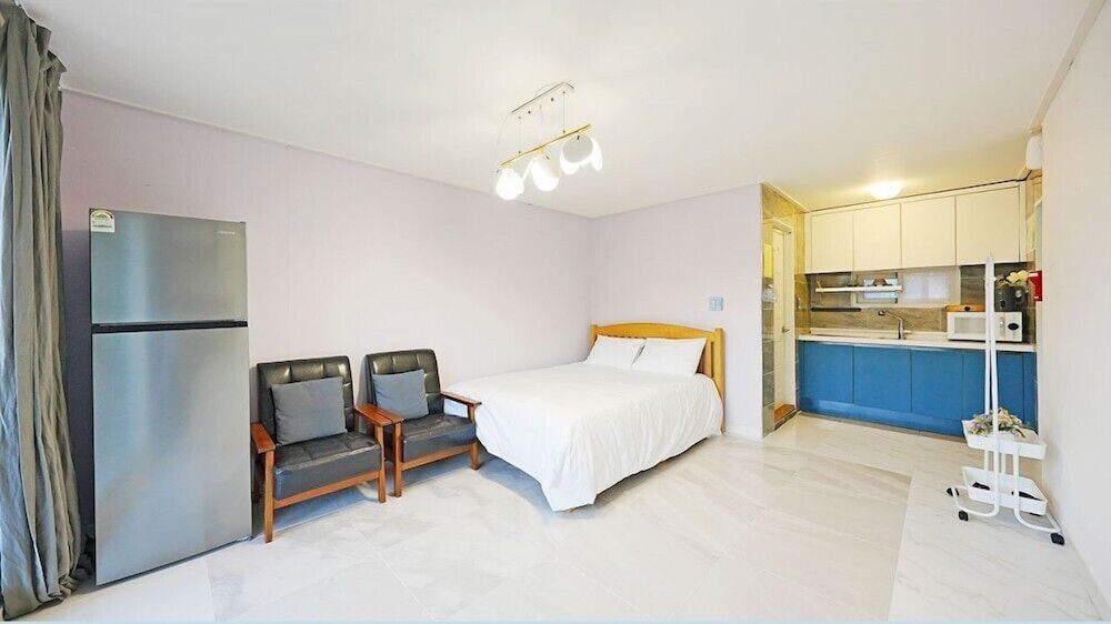Room (summer) photo 1