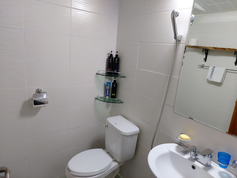 Room (Cradle) photo 2