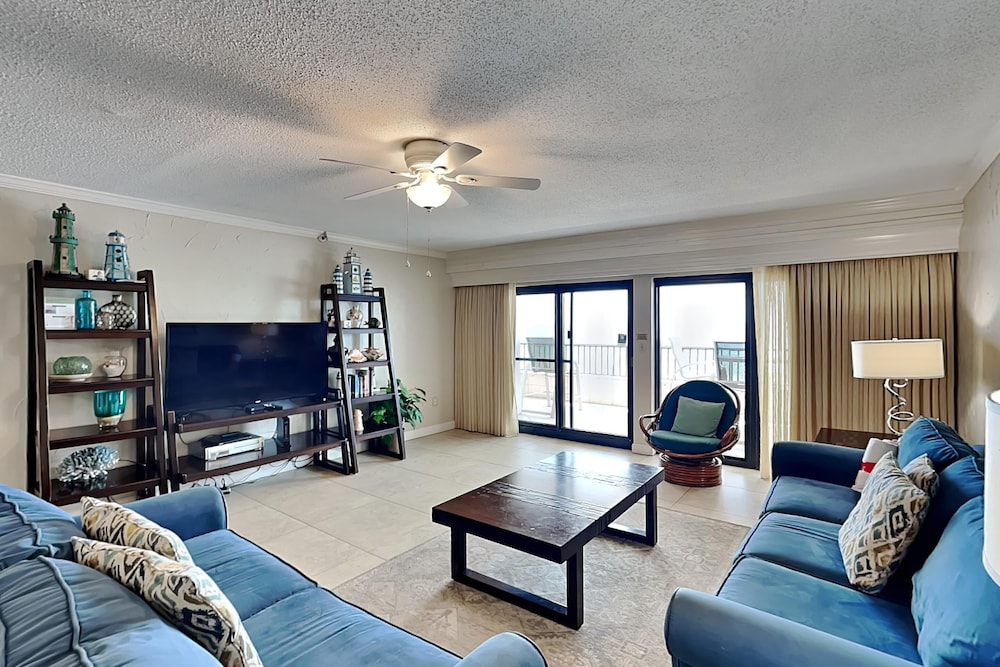 Condo, Multiple Beds, Balcony, Ocean View (#404 - No Pets)